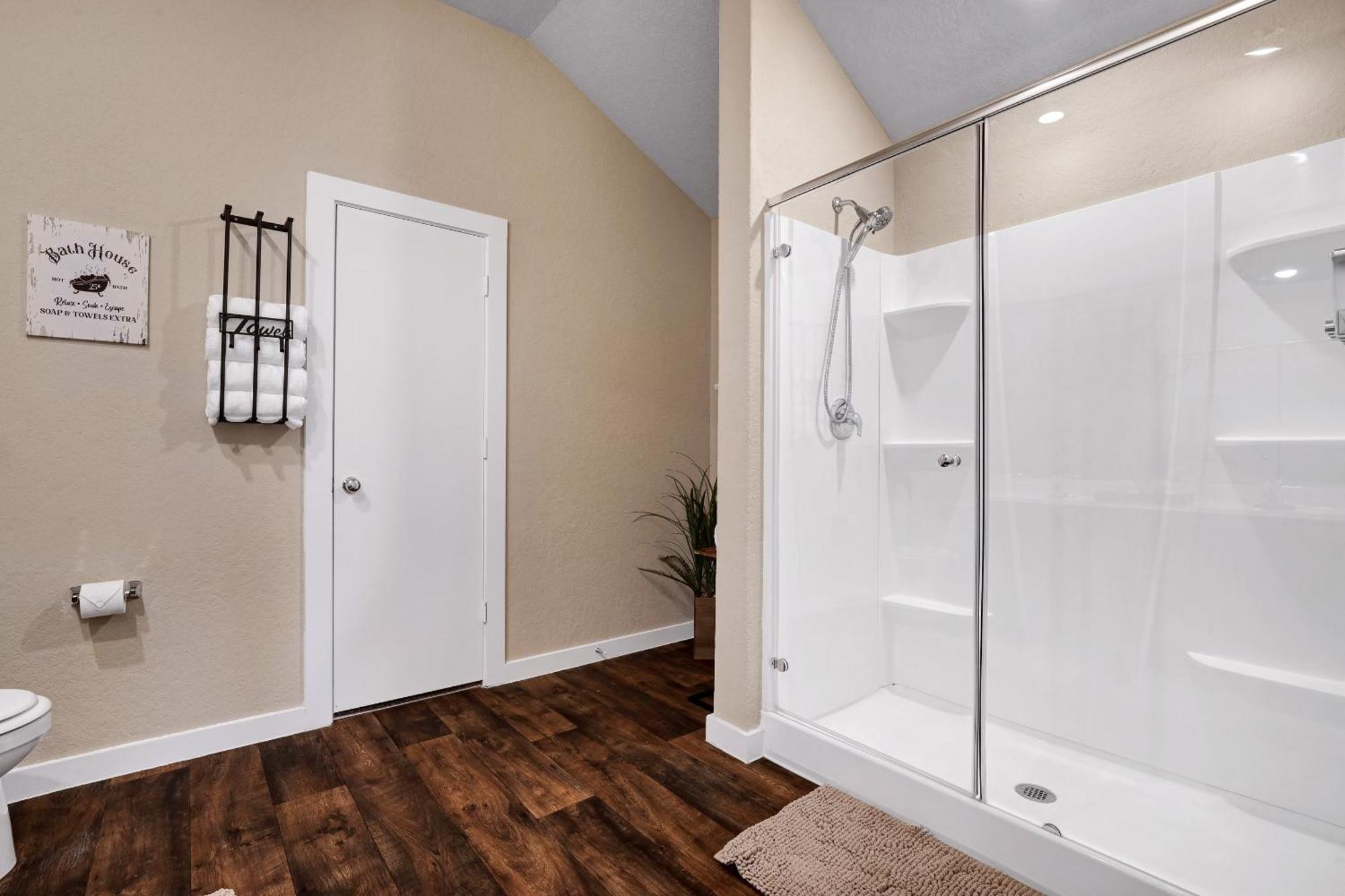 Speakeasy - A Birdy Vacation Rental San Antonio Exterior photo