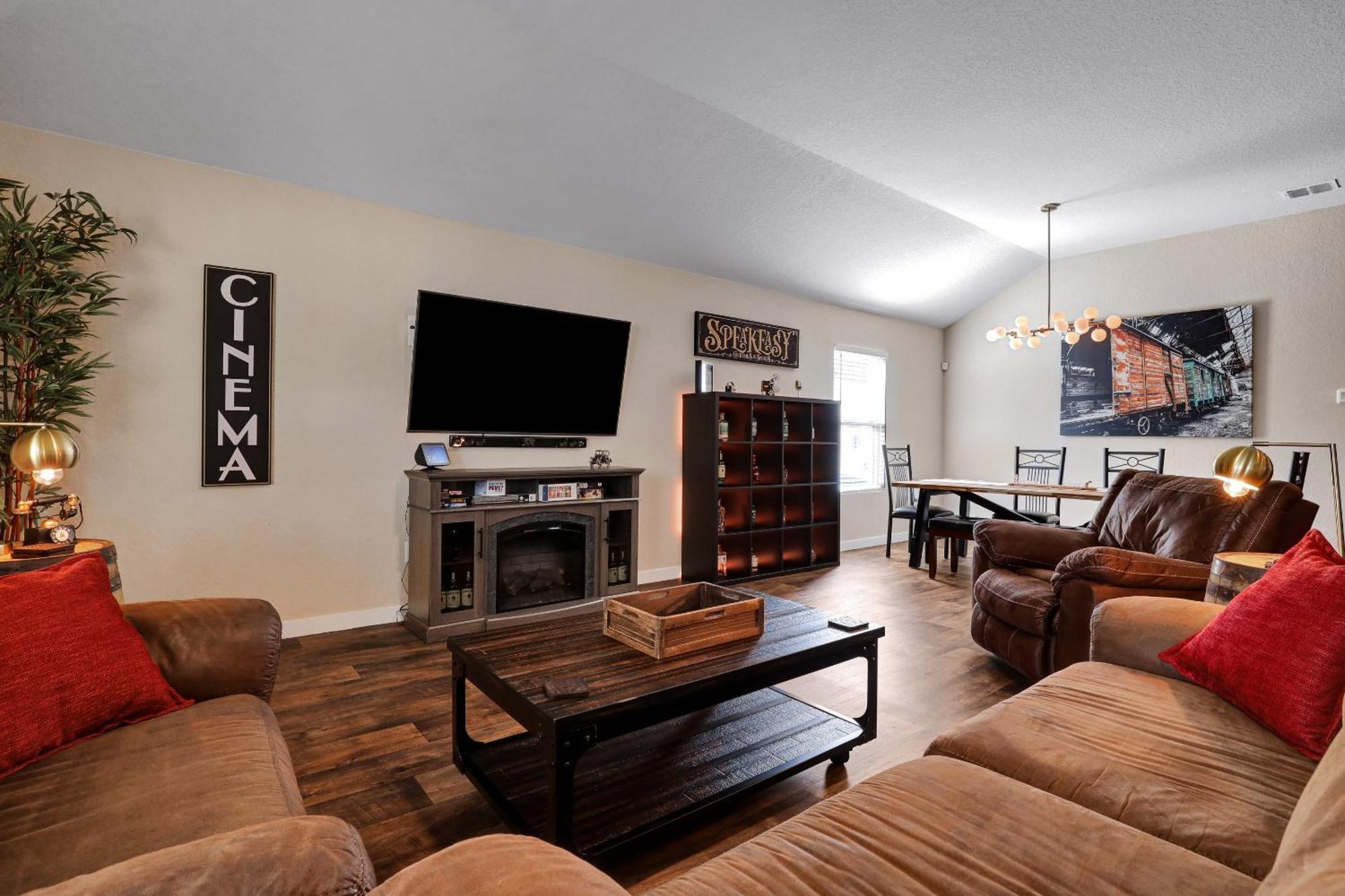 Speakeasy - A Birdy Vacation Rental San Antonio Exterior photo