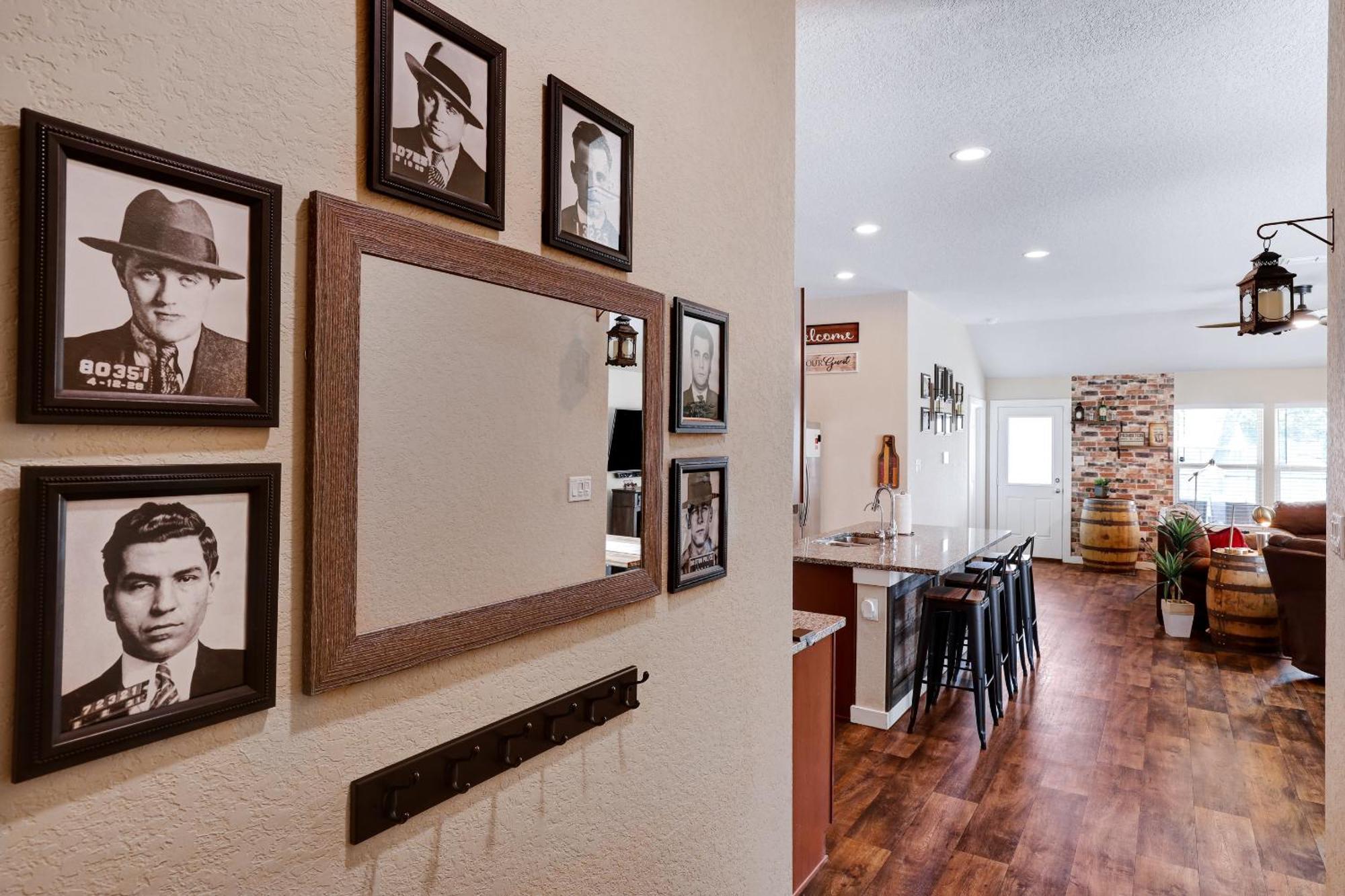 Speakeasy - A Birdy Vacation Rental San Antonio Exterior photo