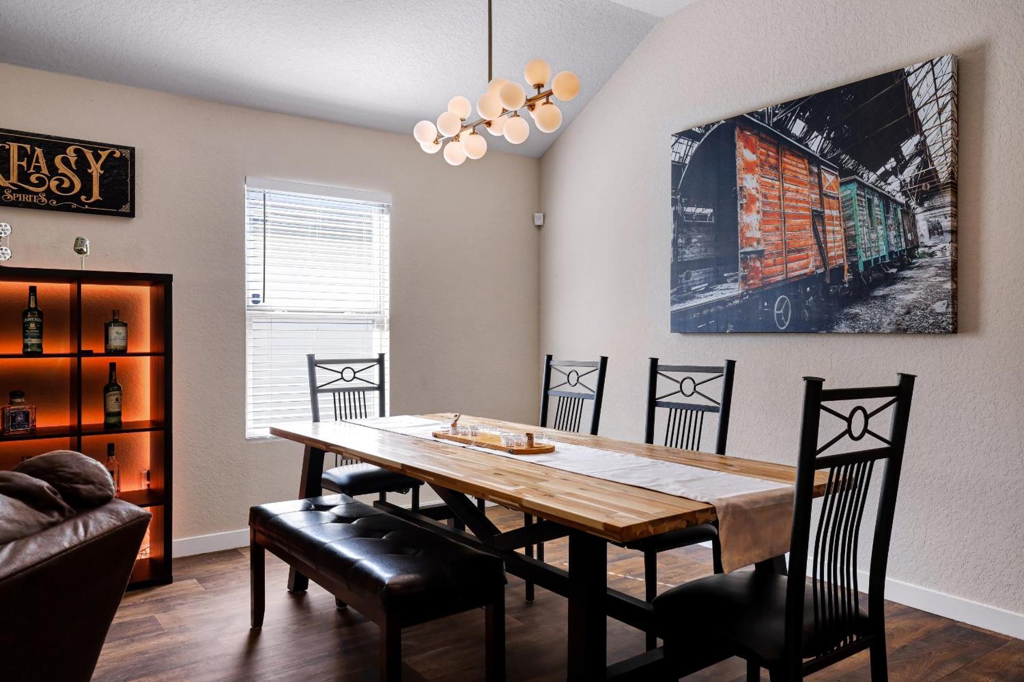 Speakeasy - A Birdy Vacation Rental San Antonio Exterior photo